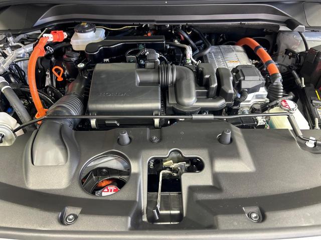 ヴェゼル ｅ：ＨＥＶ　Ｚ・ＰＬａＹパッケージ　登録済未使用車　パノラマルーフ　全周囲カメラ　プレミアムオーディオ　純正９型ナビ　衝突軽減ブレーキ　レーダークルーズ　電動リアゲート　ハーフレザーシート　スマートキー　ＬＥＤヘッド　ビルトインＥＴＣ（18枚目）