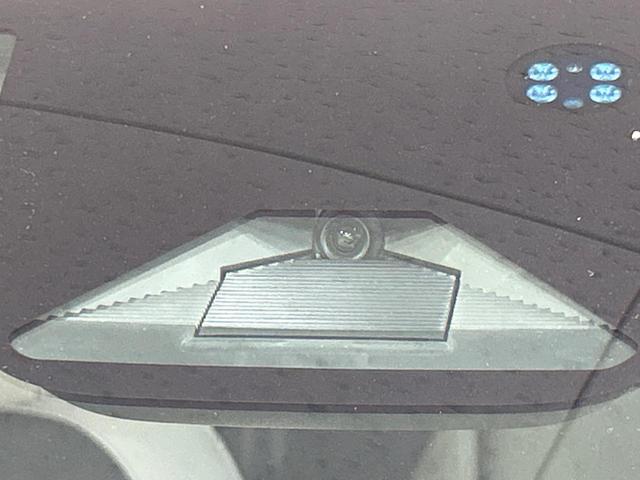 ヴェゼル ｅ：ＨＥＶ　Ｚ・ＰＬａＹパッケージ　登録済未使用車　パノラマルーフ　全周囲カメラ　プレミアムオーディオ　純正９型ナビ　衝突軽減ブレーキ　レーダークルーズ　電動リアゲート　ハーフレザーシート　スマートキー　ＬＥＤヘッド　ビルトインＥＴＣ（25枚目）