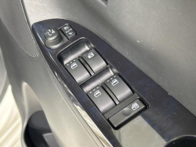 タント カスタムＸ　トップエディションＳＡＩＩ　電動スライド　純正８型ナビ　バックカメラ　スマートアシスト２　禁煙車　ハーフレザーシート　ドラレコ　スマートキー　ＬＥＤヘッド　ＥＴＣ？車線逸脱警報　オートライト　１４インチＡＷ　？Ｂｌｕｅｔｏｏｔｈ（31枚目）