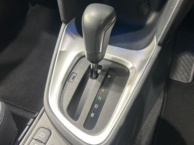 ヤリスクロス ハイブリッドZ 全周囲カメラ セーフティセンス ブラインドスポットモニター レーダークルーズ 禁煙車 ハーフレザーシート パワーシート シートヒーター コーナーセンサー ステアリングヒーター スマートキー ETC(24枚目)