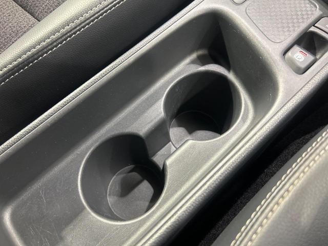 ヤリスクロス ハイブリッドZ 全周囲カメラ セーフティセンス ブラインドスポットモニター レーダークルーズ 禁煙車 ハーフレザーシート パワーシート シートヒーター コーナーセンサー ステアリングヒーター スマートキー ETC(55枚目)