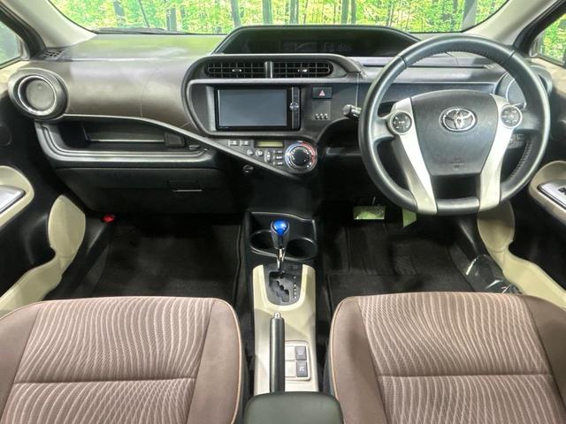 アクア Ｇ　禁煙車　純正ＳＤナビ　バックカメラ　ＥＴＣ　オートライト　フルセグ　Ｂｌｕｅｔｏｔｈ再生　スマートキー　ＤＶＤ／ＣＤ再生　アイドリングストップ　１５インチアルミホイール　盗難防止システム（2枚目）