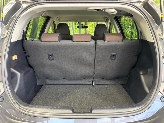 アクア Ｇ　禁煙車　純正ＳＤナビ　バックカメラ　ＥＴＣ　オートライト　フルセグ　Ｂｌｕｅｔｏｔｈ再生　スマートキー　ＤＶＤ／ＣＤ再生　アイドリングストップ　１５インチアルミホイール　盗難防止システム（10枚目）