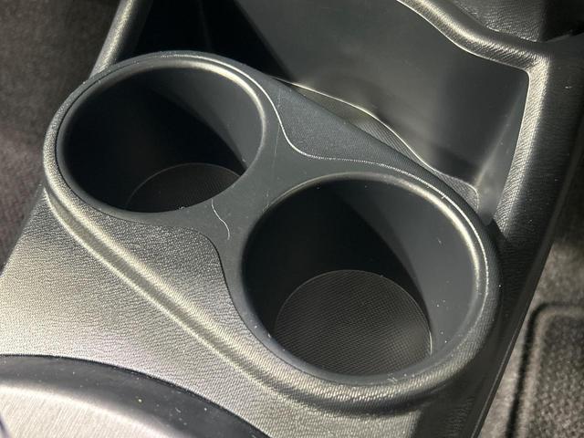 アクア Ｇ　禁煙車　純正ＳＤナビ　バックカメラ　ＥＴＣ　オートライト　フルセグ　Ｂｌｕｅｔｏｔｈ再生　スマートキー　ＤＶＤ／ＣＤ再生　アイドリングストップ　１５インチアルミホイール　盗難防止システム（45枚目）