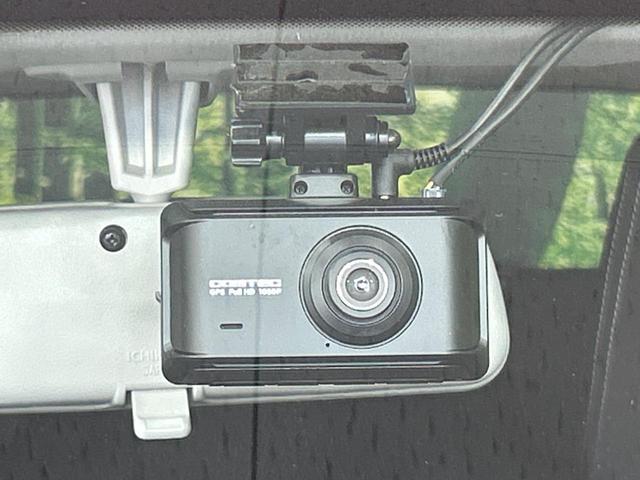 スイフト ハイブリッドＲＳ　８型ＳＤナビ　バックカメラ　禁煙車　シートヒーター　ドラレコ　スマートキー　ＬＥＤヘッド　ＥＴＣ　純正１６インチアルミ　オートエアコン　Ｂｌｕｅｔｏｏｔｈ　ＣＤ　ＤＶＤ再生　フルセグ　パドルシフト（6枚目）