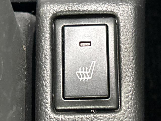 スイフト ハイブリッドＲＳ　８型ＳＤナビ　バックカメラ　禁煙車　シートヒーター　ドラレコ　スマートキー　ＬＥＤヘッド　ＥＴＣ　純正１６インチアルミ　オートエアコン　Ｂｌｕｅｔｏｏｔｈ　ＣＤ　ＤＶＤ再生　フルセグ　パドルシフト（7枚目）