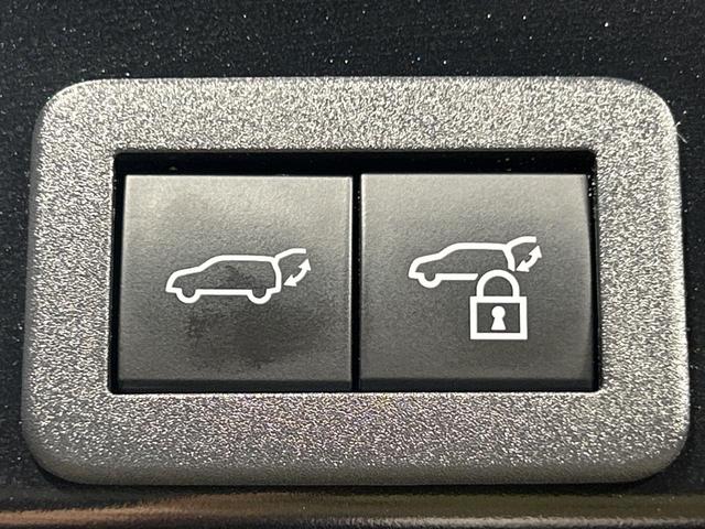 ヤリスクロス ハイブリッドＺ　モデリスタエアロ　パノラミックビューモニター　電動リヤゲート　１００Ｖ電源　セーフティセンス　レーダークルーズ　禁煙車　ハーフレザーシート　パワーシート　ドラレコ　コーナーセンサー　スマートキー（6枚目）