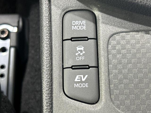 ヤリスクロス ハイブリッドＺ　モデリスタエアロ　パノラミックビューモニター　電動リヤゲート　１００Ｖ電源　セーフティセンス　レーダークルーズ　禁煙車　ハーフレザーシート　パワーシート　ドラレコ　コーナーセンサー　スマートキー（63枚目）