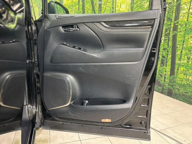 ヴェルファイア ２．５Ｚ　Ｇエディション　ツインムーンルーフ　フリップダウンモニター　ＢＩＧＸ１１ＳＤナビ　セーフティセンス　両側電動ドア　バックカメラ　１００Ｖ電源　　レーダークルーズ　禁煙車　電動リアゲート　ハーフレザーシート（40枚目）