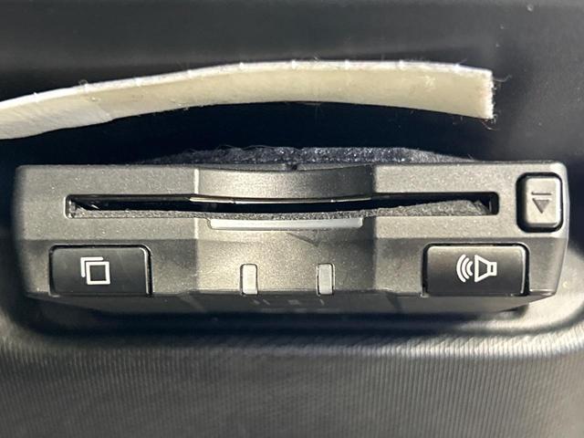 アクア Ｓ　純正ＳＤナビ　禁煙車　スマートキー　ＥＴＣ　オートライト　オートエアコン　Ｂｌｕｅｔｏｏｔｈ接続　ＣＤ　ＤＶＤ再生　フルセグＴＶ　電動格納式ミラー　プライバシーガラス（5枚目）