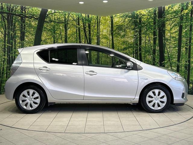 アクア Ｓ　純正ＳＤナビ　禁煙車　スマートキー　ＥＴＣ　オートライト　オートエアコン　Ｂｌｕｅｔｏｏｔｈ接続　ＣＤ　ＤＶＤ再生　フルセグＴＶ　電動格納式ミラー　プライバシーガラス（24枚目）