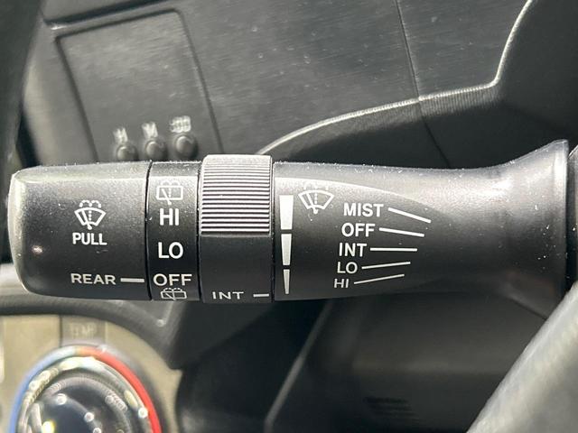 アクア Ｓ　純正ＳＤナビ　禁煙車　スマートキー　ＥＴＣ　オートライト　オートエアコン　Ｂｌｕｅｔｏｏｔｈ接続　ＣＤ　ＤＶＤ再生　フルセグＴＶ　電動格納式ミラー　プライバシーガラス（31枚目）