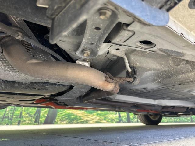 アクア G SDナビ スマートキー ETC オートライト オートエアコン 純正15インチアルミ CD/DVD再生 革巻きステアリング 電動格納ミラー(21枚目)