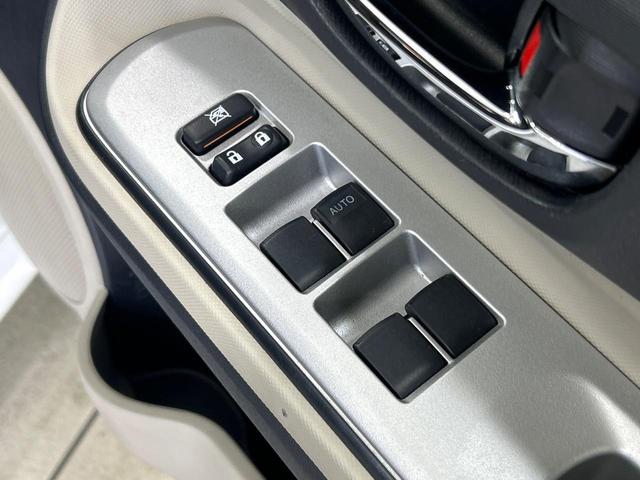 アクア G SDナビ スマートキー ETC オートライト オートエアコン 純正15インチアルミ CD/DVD再生 革巻きステアリング 電動格納ミラー(32枚目)