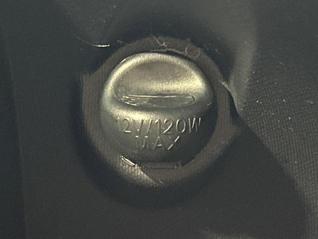 アクア G SDナビ スマートキー ETC オートライト オートエアコン 純正15インチアルミ CD/DVD再生 革巻きステアリング 電動格納ミラー(35枚目)