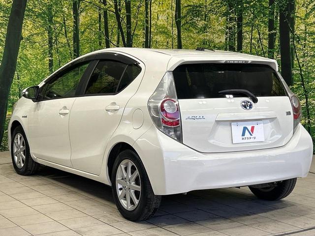 アクア G SDナビ スマートキー ETC オートライト オートエアコン 純正15インチアルミ CD/DVD再生 革巻きステアリング 電動格納ミラー(49枚目)