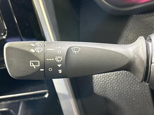 ルーミー カスタムG 両側電動スライドドア 純正SDナビ バックカメラ 衝突被害軽減システム レーダークルーズ シートヒーター 禁煙車 コーナーセンサー スマートキー LEDヘッド ビルトインETC 純正14インチアルミ(32枚目)