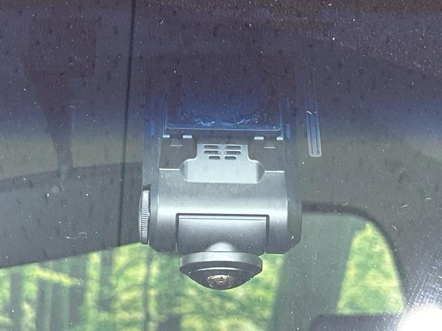 N-BOXカスタム G・ターボパッケージ SDナビ バックカメラ 両側パワースライドドア 禁煙車 ETC ドラレコ フルセグ クルーズコントロール 純正15インチアルミホイール HIDヘッドライト スマートキー パドルシフト(7枚目)