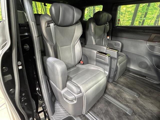 アルファードハイブリッド Z 左右独立ムーンルーフ モデリスタエアロ 14インチディスプレイオーディオ 後席モニター 禁煙車 全周囲カメラ 衝突軽減システム 両側パワースライドドア シートベンチレーション スマートキー(8枚目)