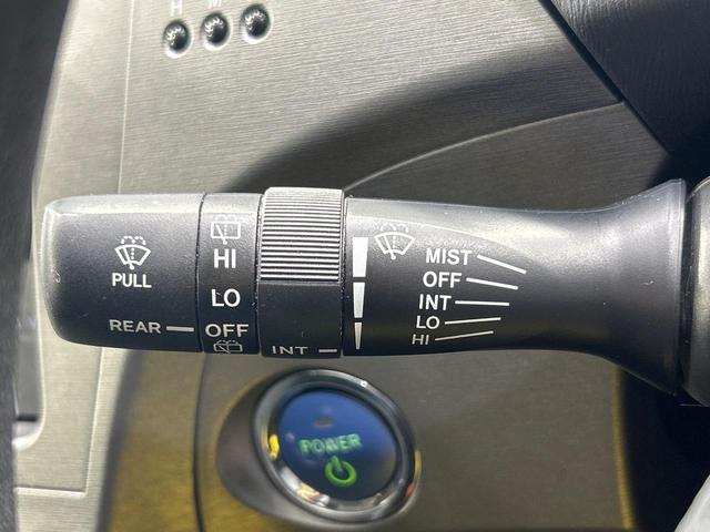 プリウス S 純正SDナビ バックカメラ 禁煙車 スマートキー HIDヘッド ビルトインETC オートライト オートエアコン Bluetooth CD DVD再生 フルセグ ステアリングスイッチ コーナーセンサー(30枚目)