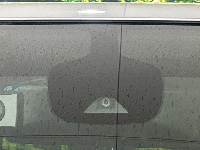 セレナ ハイウェイスター　ＶセレクションＩＩ　プロパイロット　純正９インチナビ　全周囲カメラ　衝突軽減システム　禁煙車　両側パワースライドドア　クリアランスソナー　リアオートエアコン　ＥＴＣ　ドラレコ　ＬＥＤヘッドライト　オートマチックハイビーム（6枚目）