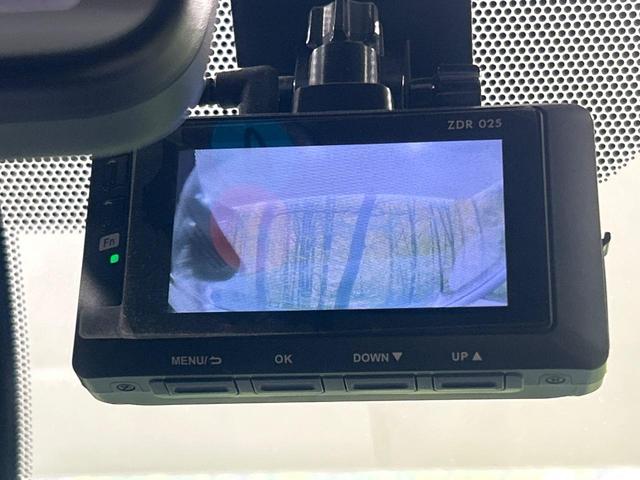 セレナ ハイウェイスター　ＶセレクションＩＩ　プロパイロット　純正９インチナビ　全周囲カメラ　衝突軽減システム　禁煙車　両側パワースライドドア　クリアランスソナー　リアオートエアコン　ＥＴＣ　ドラレコ　ＬＥＤヘッドライト　オートマチックハイビーム（28枚目）