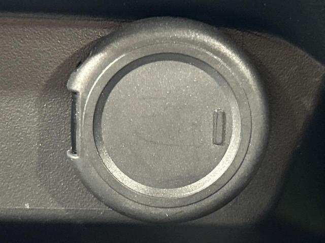 ノート Ｘ　ＳＤナビ　バックカメラ　エマージェンシーブレーキ　ＬＥＤヘッド　禁煙車　コーナーセンサー　スマートキー　ＥＴＣ　車線逸脱警報　オートエアコン　Ｂｌｕｅｔｏｏｔｈ（50枚目）