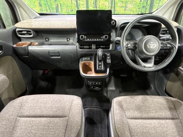 シエンタ ハイブリッドＺ　純正１０型ディスプレイオーディオ　両側電動ドア　シートヒーター　サーキュレーター　バックカメラ　１００Ｖ電源　衝突被害軽減システム　レーダークルーズ　禁煙車　コーナーセンサー　スマートキー（2枚目）