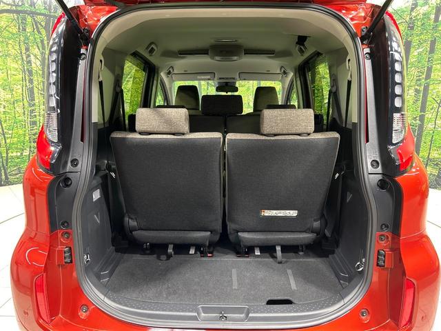 シエンタ ハイブリッドＺ　純正１０型ディスプレイオーディオ　両側電動ドア　シートヒーター　サーキュレーター　バックカメラ　１００Ｖ電源　衝突被害軽減システム　レーダークルーズ　禁煙車　コーナーセンサー　スマートキー（10枚目）