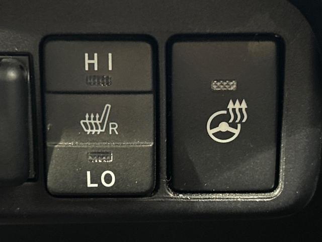 シエンタ Ｇ　クエロ　両側電動ドア　純正ＳＤナビ　全周囲カメラ　セーフティセンス　禁煙車　ハーフレザーシート　コーナーセンサー　スマートキー　ＬＥＤヘッド　ビルトインＥＴＣ　オートハイビーム　車線逸脱警報（6枚目）