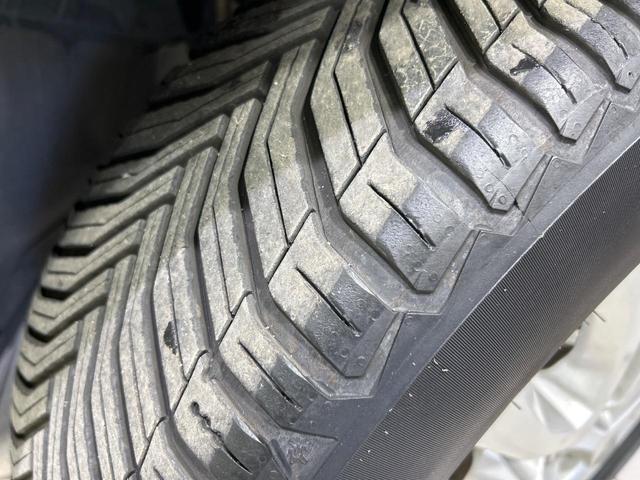 エクストレイル ２０Ｘｉ　ハイブリッド　全周囲カメラ　純正９型ナビ　プロパイロット　禁煙車　電動リアゲート　デジタルミラー　シートヒーター　ルーフレール　電動パーキング　ＬＥＤヘッドランプ　純正１７インチアルミ　Ｂｌｕｅｔｏｏｔｈ　ドラレコ（29枚目）