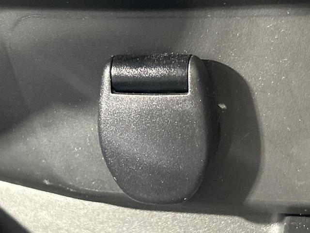 エクストレイル ２０Ｘｉ　ハイブリッド　全周囲カメラ　純正９型ナビ　プロパイロット　禁煙車　電動リアゲート　デジタルミラー　シートヒーター　ルーフレール　電動パーキング　ＬＥＤヘッドランプ　純正１７インチアルミ　Ｂｌｕｅｔｏｏｔｈ　ドラレコ（53枚目）