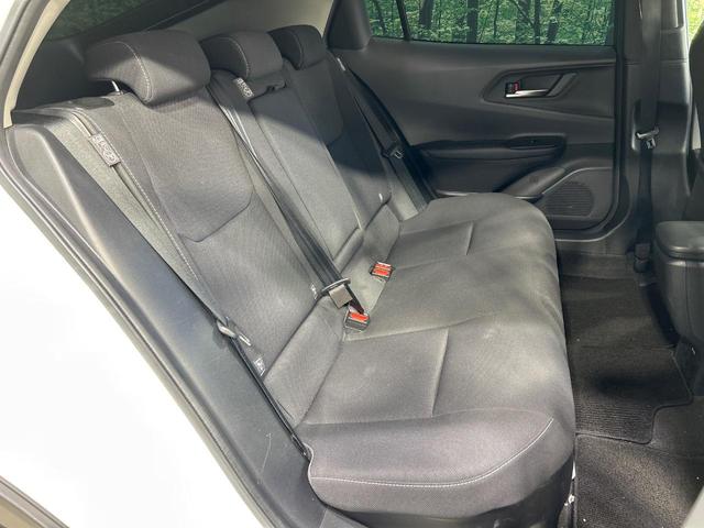 プリウス Ｇ　純正８型ディスプレイオーディオ　禁煙車　セーフティセンス　ブラインドスポットモニター　シートヒーター　バックカメラ　Ｂｌｕｅｔｏｏｔｈ　ＥＴＣ　ＬＥＤヘッドランプ　純正１９インチアルミ（10枚目）