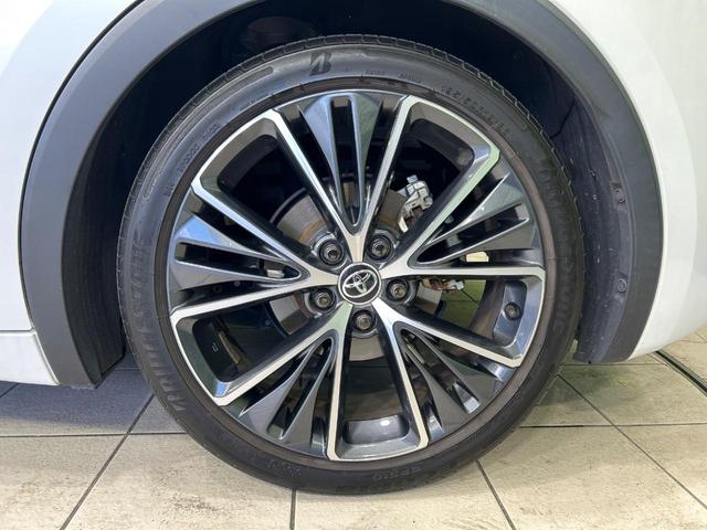 プリウス Ｇ　純正８型ディスプレイオーディオ　禁煙車　セーフティセンス　ブラインドスポットモニター　シートヒーター　バックカメラ　Ｂｌｕｅｔｏｏｔｈ　ＥＴＣ　ＬＥＤヘッドランプ　純正１９インチアルミ（22枚目）