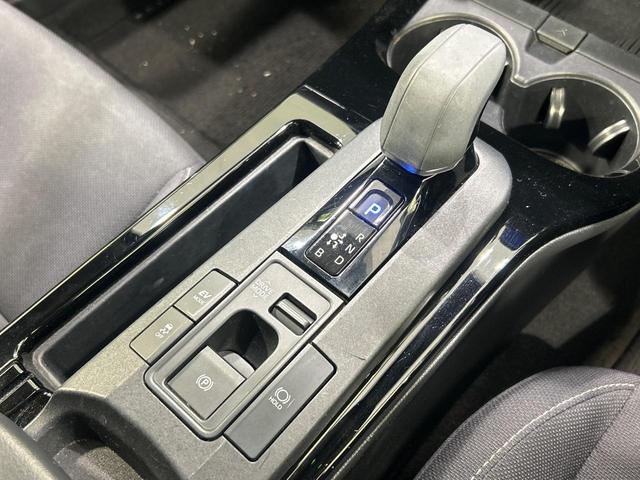 プリウス Ｇ　純正８型ディスプレイオーディオ　禁煙車　セーフティセンス　ブラインドスポットモニター　シートヒーター　バックカメラ　Ｂｌｕｅｔｏｏｔｈ　ＥＴＣ　ＬＥＤヘッドランプ　純正１９インチアルミ（55枚目）