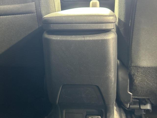 プリウス Ｇ　純正８型ディスプレイオーディオ　禁煙車　セーフティセンス　ブラインドスポットモニター　シートヒーター　バックカメラ　Ｂｌｕｅｔｏｏｔｈ　ＥＴＣ　ＬＥＤヘッドランプ　純正１９インチアルミ（62枚目）