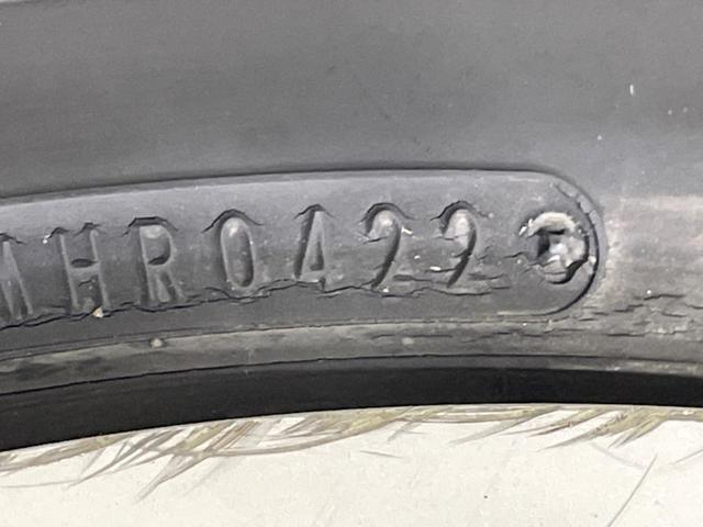 プリウス Ａツーリングセレクション　モデリスタエアロ　純正９型ナビ　バックカメラ　衝突軽減システム　レーダークルーズ　禁煙車　レザーシート　シートヒーター　シートエアコン　スマートキー　ＬＥＤｈっ度　ＥＴＣ　ブラインドスポットモニター（31枚目）