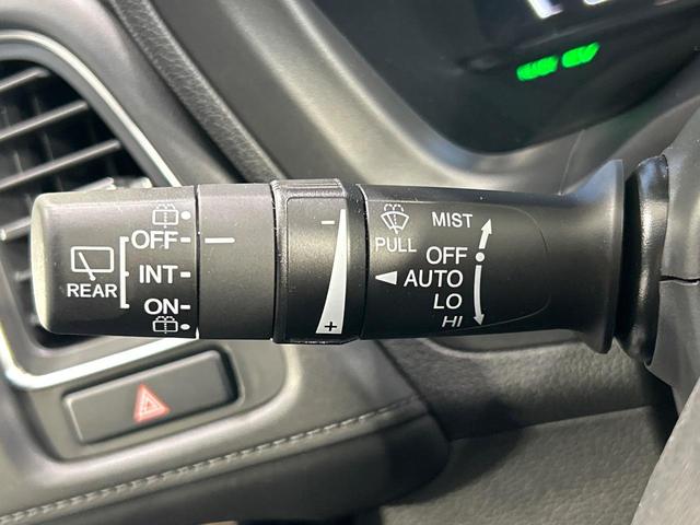 ヴェゼル ハイブリッドZ・ホンダセンシング 純正ナビ バックカメラ 衝突被害軽減システム レーダークルーズ 禁煙車 前席ヒーター ハーフレザーシート スマートキー LEDヘッド ビルトインETC 純正17インチアルミ 車線逸脱警報 オートライト(32枚目)