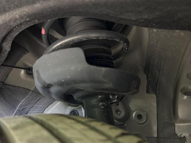 ヴォクシー ハイブリッドＳ－Ｚ　後席モニター　１０．５インチディスプレイオーディオ　バックカメラ　快適利便パッケージ　セーフティセンス　両側パワースライドドア　リアオートエアコン　ブラインドスポットモニター　レーダークルーズ（21枚目）