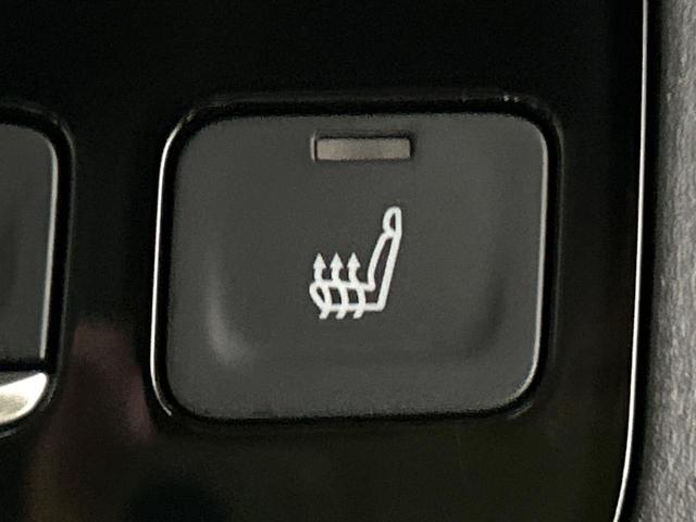 ヴォクシー ハイブリッドＳ－Ｚ　後席モニター　１０．５インチディスプレイオーディオ　バックカメラ　快適利便パッケージ　セーフティセンス　両側パワースライドドア　リアオートエアコン　ブラインドスポットモニター　レーダークルーズ（30枚目）