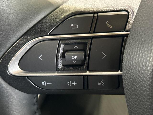 ヴォクシー ハイブリッドＳ－Ｚ　後席モニター　１０．５インチディスプレイオーディオ　バックカメラ　快適利便パッケージ　セーフティセンス　両側パワースライドドア　リアオートエアコン　ブラインドスポットモニター　レーダークルーズ（50枚目）