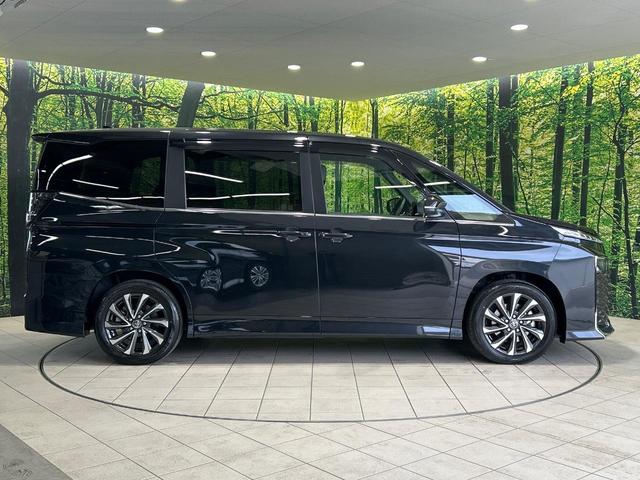 ヴォクシー ハイブリッドＳ－Ｚ　後席モニター　１０．５インチディスプレイオーディオ　バックカメラ　快適利便パッケージ　セーフティセンス　両側パワースライドドア　リアオートエアコン　ブラインドスポットモニター　レーダークルーズ（69枚目）