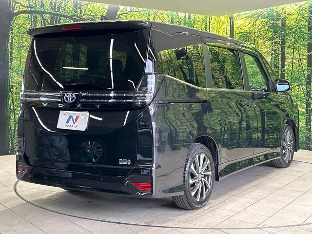 ヴォクシー ハイブリッドＳ－Ｚ　後席モニター　１０．５インチディスプレイオーディオ　バックカメラ　快適利便パッケージ　セーフティセンス　両側パワースライドドア　リアオートエアコン　ブラインドスポットモニター　レーダークルーズ（70枚目）