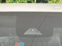 プリウス Ｓ　禁煙車　純正９型ナビ　衝突軽減装置　Ｂｌｕｅｔｏｏｔｈ　フルセグ　バックカメラ　ドライブレコーダー　ＥＴＣ　クルーズコントロール　ＬＥＤヘッドライト　スマートキー　オートエアコン　革巻きステアリング（3枚目）