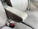 Ｊ　禁煙車　純正ＳＤナビ　衝突軽減システム　Ｂｌｕｅｔｏｏｔｈ再生　ＤＶＤ／ＣＤ再生　電動格納ミラー　盗難防止システム　ＵＳＢ入力端子　衝突安全ボディ　プライバシーガラス（46枚目）