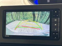 【バックカメラ】駐車時に後方がリアルタイム映像で確認できます。大型商業施設や立体駐車場での駐車時や、夜間のバック時に大活躍！運転スキルに関わらず、今や必須となった装備のひとつです！ 3
