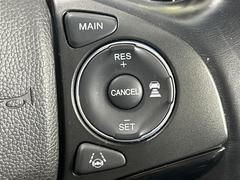 �ڥ����ץƥ��֥��롼������ȥ�����۹�®ƻϩ�Ǥ�Ĺ��Υ���Ԥ��ڤˡ�����ư��®�٤��ݤĥ��롼������ȥ����뤬�����ͷڸ������ƥ��Ϣ�Ȥ��������μ�ξ���Τ��Ƽִ֤��ݤĤ褦��®��Ĵ�ᤷ�Ƥ���ޤ����� 7