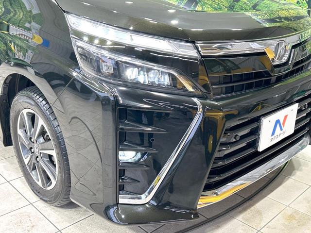 ヴォクシー ＺＳ　煌ＩＩ　純正９型ナビ　禁煙車　両側電動ドア　衝突軽減　バックカメラ　ＬＥＤヘッド＆フォグ　クルコン　ＥＴＣ　車線逸脱警報　オートハイビーム　デュアルエアコン　純正１６インチＡＷ　スマートキー（13枚目）