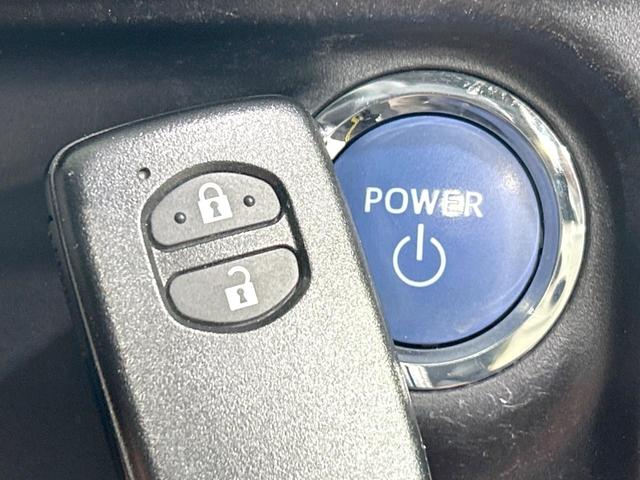 Ｇ　純正ナビ　禁煙車　バックカメラ　シートヒーター　フルセグ　ＥＴＣ　Ｂｌｕｅｔｏｏｔｈ　スマートキー　ヘッドライトウォッシャー　ＬＥＤヘッド　フォグ　オートライト　革巻きステアリング　ステリングスイッチ(7枚目)