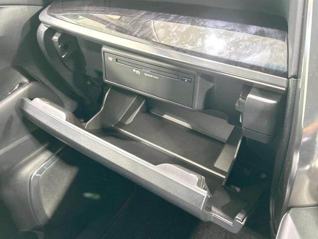 ２．５Ｓ　Ｃパッケージ　ディスプレイオーディオナビ　後席モニター　禁煙車　セーフティセンス　ＣＤ／ＤＶＤデッキ　両側電動ドア　３眼ＬＥＤヘッド　レーダークルーズ　ＡＣ１００Ｖ電源　パワーシート　電動リアゲート　ドラレコ(43枚目)